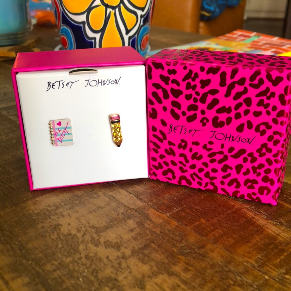 Betsey Johnson Back to School mismatch earrings - Picture 2 of 3